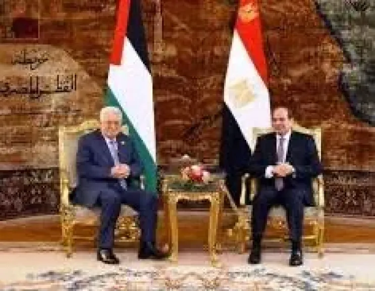 سفارة فلسطين بالقاهرة: الرئيس محمود عباس يزور مصر غدا ويعقد لقاء قمة مع  الرئيس  عبد الفتاح السيسي