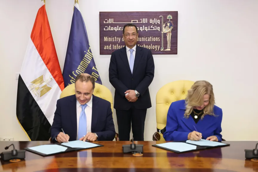 مليون مواطن سنوياً..  «الاتصالات» و«إنتل» تطلقان خطة للتوسع في تدريب المصريين على الذكاء الاصطناعي