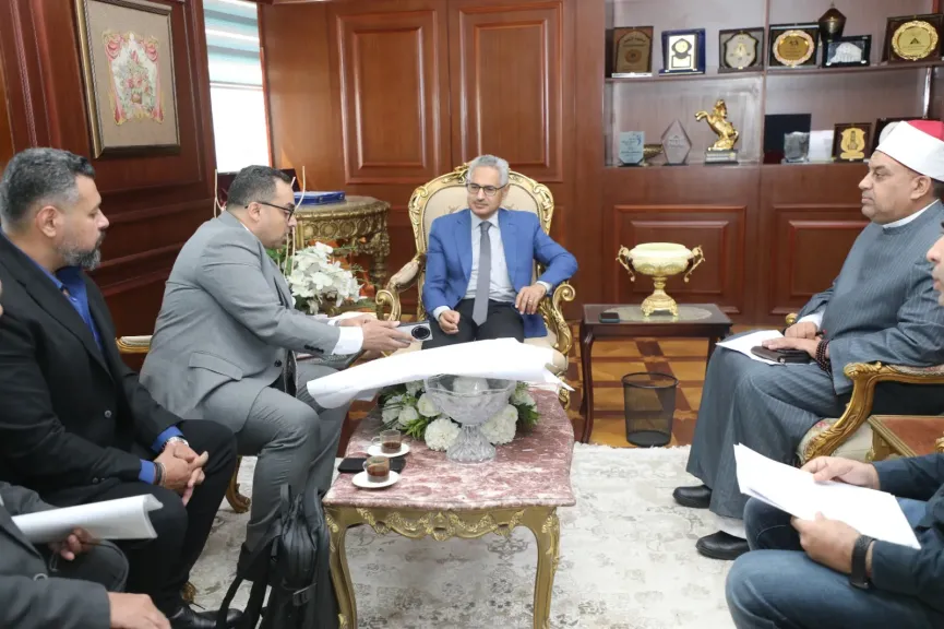 محافظ بني سويف يبحث مع مساعد وزير الأوقاف الموقف التنفيذي لمشروع تطوير مسجد السيدة حورية
