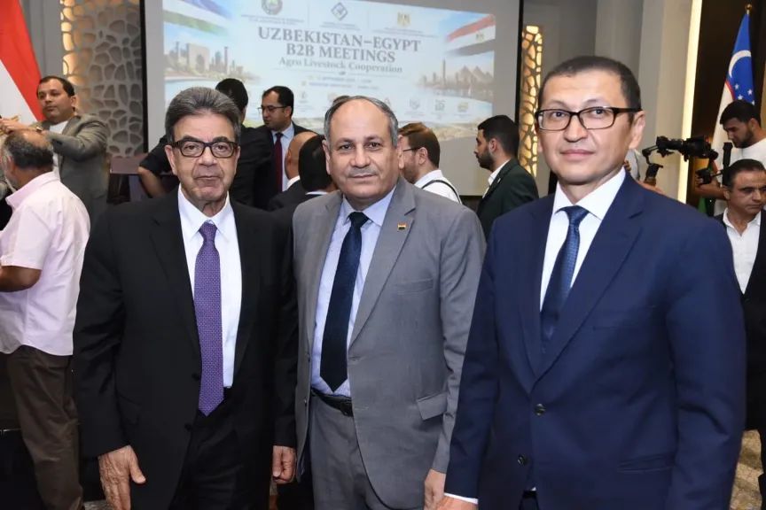 نقيب البيطريين يبحث مع سفير أوزبكستان فرص عمل للأطباء المصريين