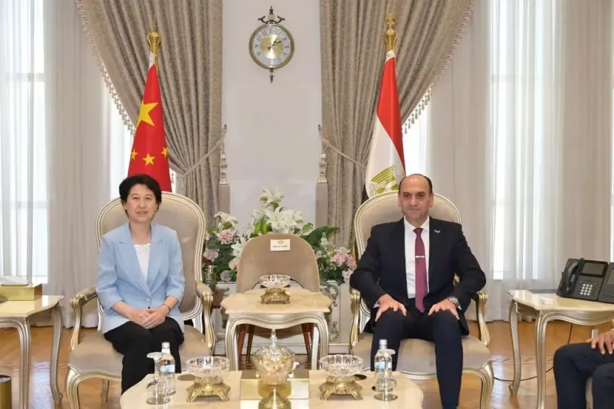 رئيس ”الرقابة الإدارية” يبحث مع نائب رئيس اللجنة الوطنية للرقابة بالصين تعزيز التعاون في مكافحة الفساد وتطوير العمل الرقابي