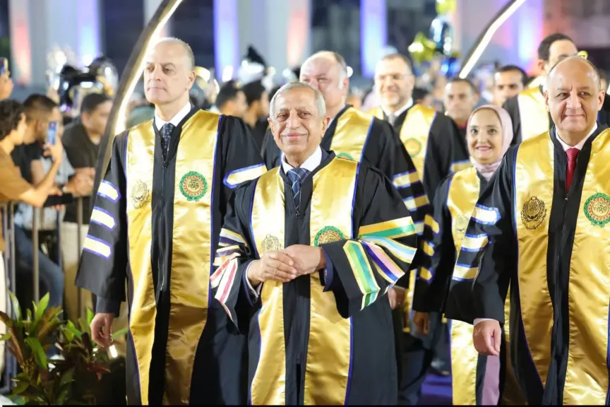 الأكاديمية العربية تحتفي بـ 420 خريجاً من 8 دول عربية وتمزج بين البحر والتكنولوجيا والإعلام