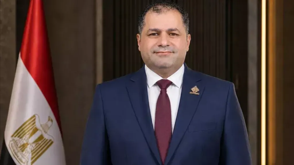  الدكتور حسن هجرس