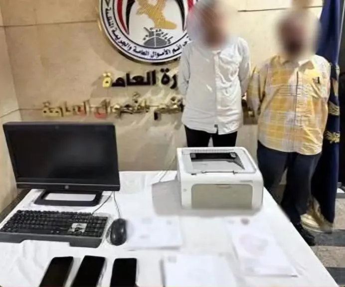 إيصالات مزورة وأختام مقلدة تكشف نشاطهما.. ضبط شخصين بالجيزة تخصصا في تزوير المحررات وتحقيق أرباح مالية