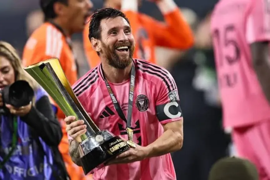”غضب الأسطورة يُغطّي على الذهب”.. لقطات توثّق طرد ميسي لرئيس الدوري الأمريكي من احتفاله