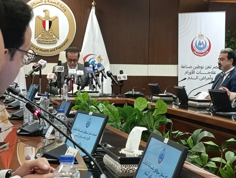 عبدالغفار: التصنيع المحلي ساهم في توفير علاجات الأورام.. وتجربة فيروس C نموذج لنجاح توطين الدواء في مصر