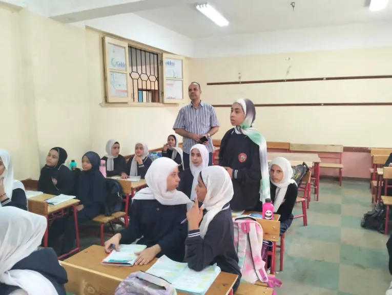 مدير تعليم طما يتابع مدرسة العتامنة الابتدائية الجديدة