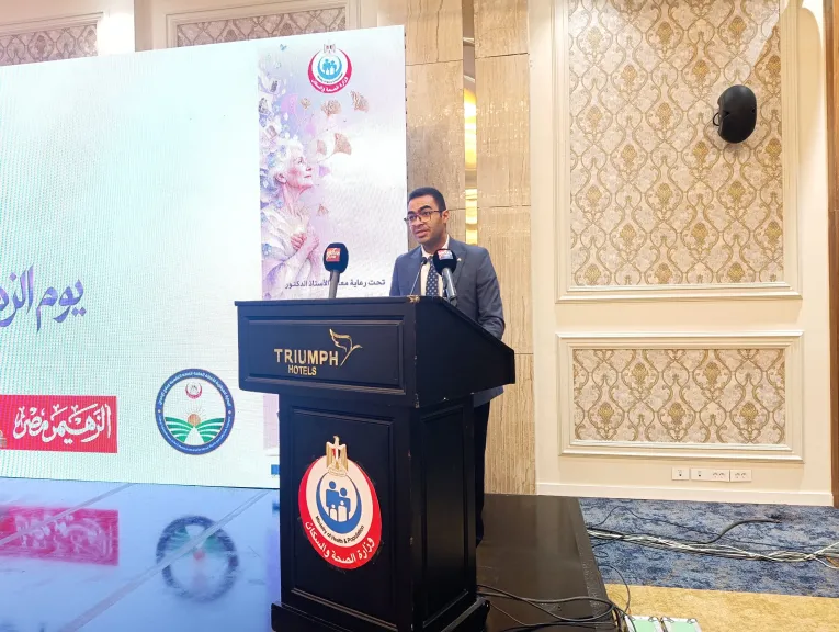 أيمن عباس: الرعاية النهارية تحافظ على وجود مريض الزهايمر داخل أسرته.. والأسرة شريك أساسي في رحلة العلاج