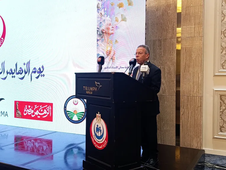 أسامة عبدالحي: مستمرون في دعم شباب الأطباء.. واعتماد الأنشطة العلمية لحساب الساعات التدريبية