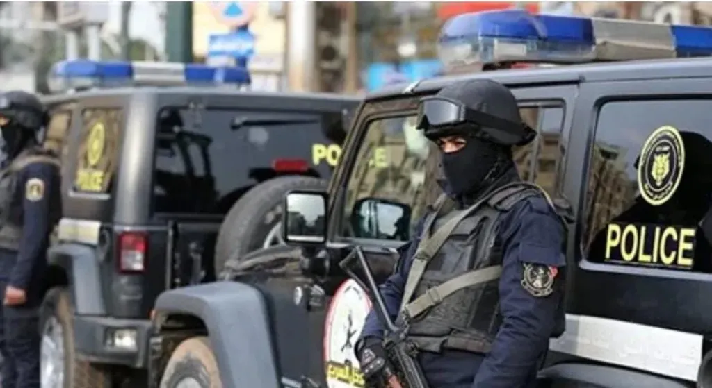 بسبب فتح ديوان العائلة.. القبض على المتهم بقتل ابن عمه ب5 طعنات بالشارع العام في قنا