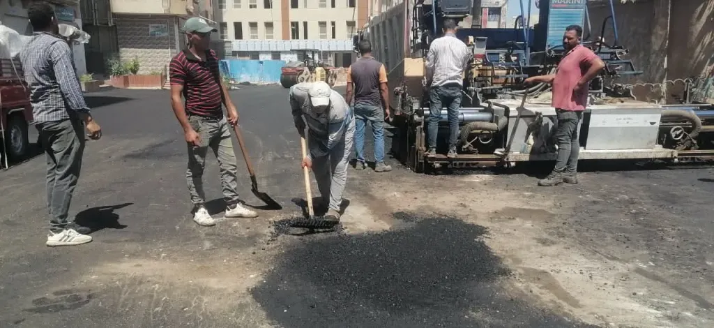 ضمن خطة رفع كفاءة الطرق وتحسين مستوى الخدمات..محافظ كفرالشيخ يوجه برصف وتطوير مدخل حي سخا