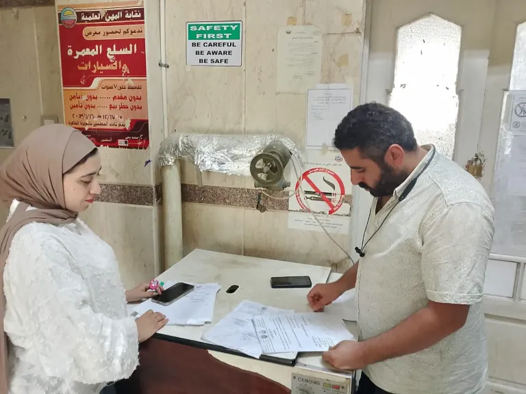 فريق السلامة والصحة المهنية يتابع إجراءات السلامة بالمعمل المشترك في بني سويف