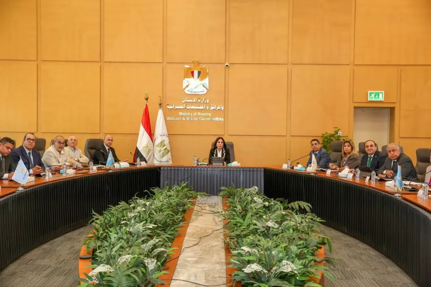 «الإسكان» تتابع 32 مشروعا بـ«حياة كريمة» و4 تجمعات في سيناء