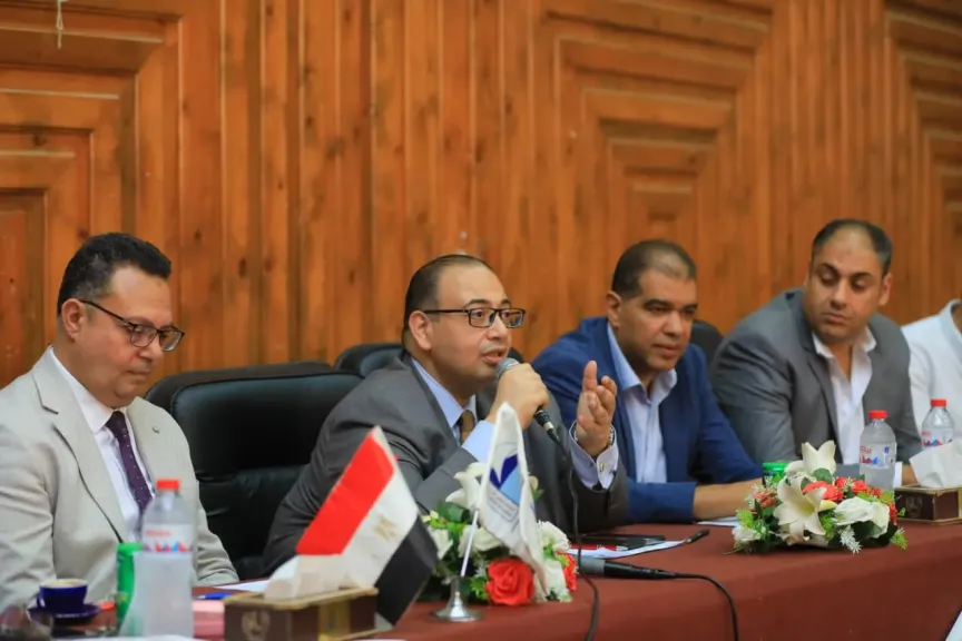 معايير الشفافية والجدارة لبناء أجيال جديدة..رئيس جامعة كفر الشيخ يشهد الجلسة العلنية لاختيار الأطباء المقيمين والمعيدين بكلية الطب