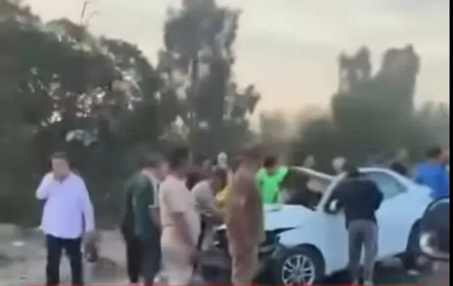 مصرع رجل ونجله وإصابة 11 بينهم 10 طالبات في حادث تصادم بطريق زفتى – المحلة