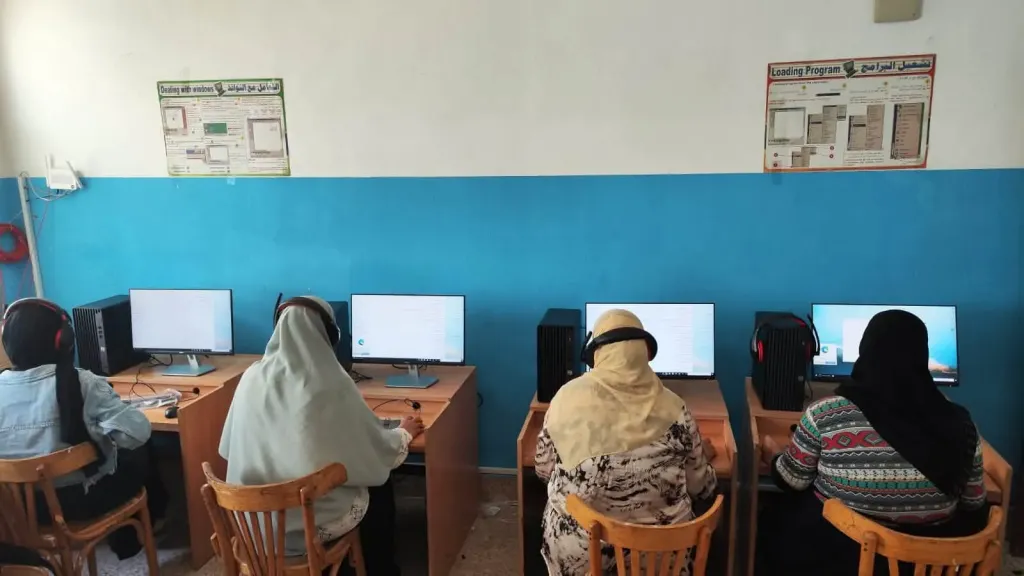 أجهزة برايل وحواسب حديثة وإنترنت فائق السرعة.. دعم جديد من”“”الاتصالات” لطلاب مدرسة النور للمكفوفين ببني سويف