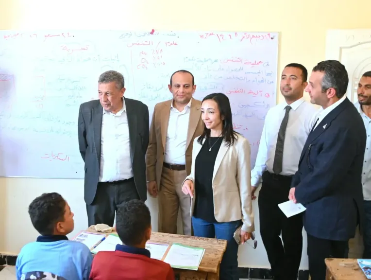 محافظ البحيرة تتفقد مدرسة الأمل بوادي النطرون وتوجه بتخصيص أرض لإنشاء مدرسة جديدة