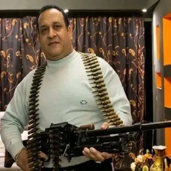 الأحد.. ”صبري نخنوخ” أمام جنح زايد في واقعة معرض السيارات