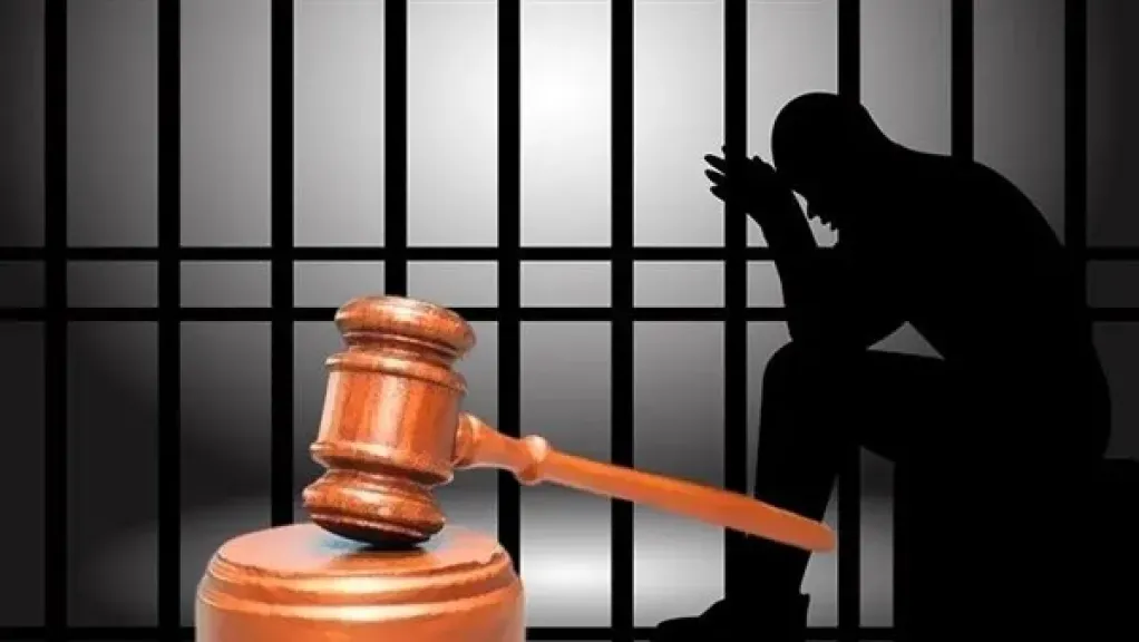 محاكمة خفير لإتهامه بقـتل مدير مدرسة في المعادي