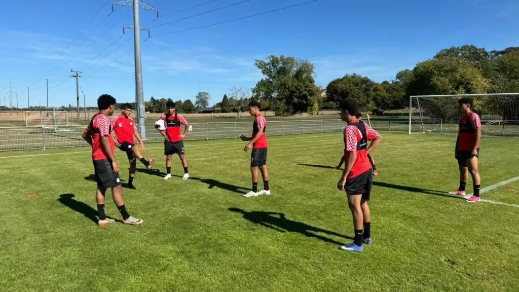 منتخب الناشئين يختتم استعداداته لمواجهة إنجلترا في بطولة الصداقة