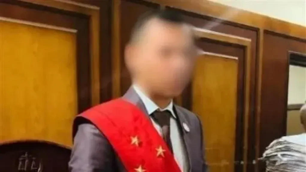 الحبس مع الشغل للقاضي المزيف في واقعة نصب واحتيال