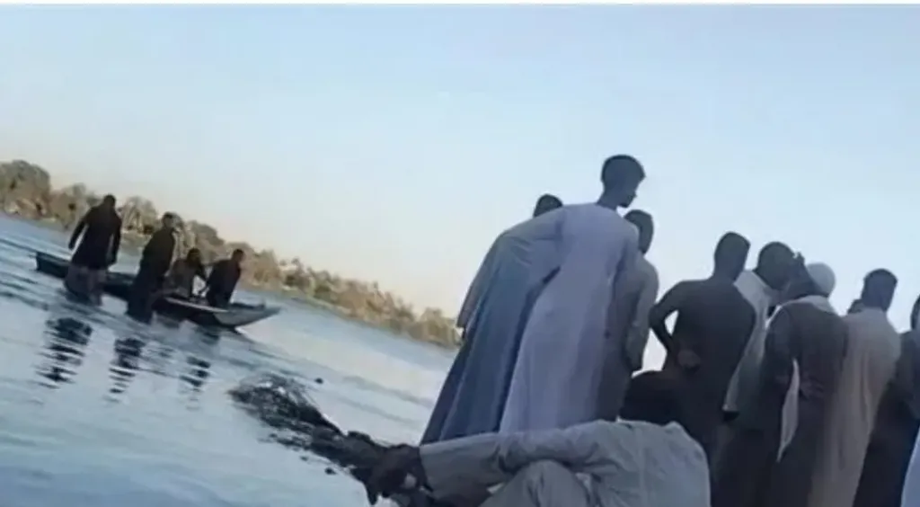 الأم حاولت تنقذ ضناها ماتت معها.. مصرع سيدة وابنتها غرقًا داخل نهر النيل في قنا