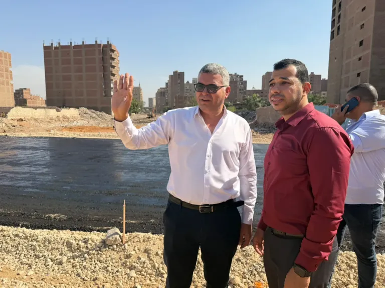 من طريق متهالك وترعة لمحور جديد يخدم 4 أحياء.. رئيس حي الطالبية يكشف لـ النهار تفاصيل تنفيذ محور الإخلاص ومراحل تطوير الـ6 كيلومترات