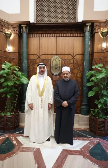 شيخ الأزهر يستقبل رئيس مركز الملك حمد العالمي للتعايش السلمي لبحث سبل تعزيز التعاون المشترك