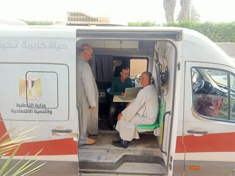 ”المركز التكنولوجي المُتحرك” يصل جزيرة ببا جنوب بني سويف لتقديم الخدمات للمواطنين