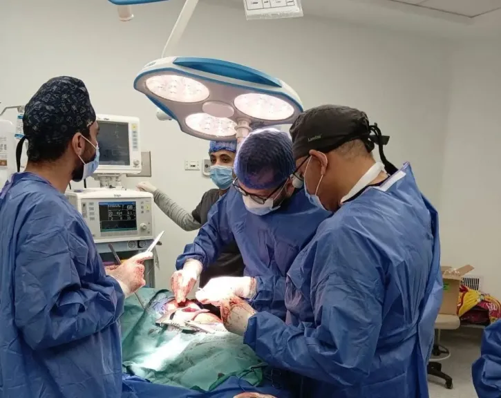 إنجاز طبي جديد بطوخ المركزي.. فريق جراحة القلب والصدر ينقذ مريضًا بتدخل دقيق