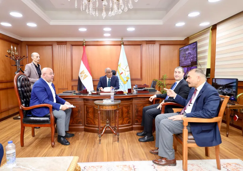 محافظ كفرالشيخ يبحث مع أعضاء مجلسي النواب والشيوخ خريطة العمل الخدمي.. توحيد الجهود لحل مشكلات الدوائر