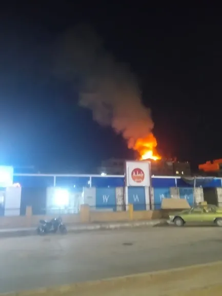 الدفع بسيارتين إطفاء.. نشوب حريق داخل منزل في دشنا بقنا