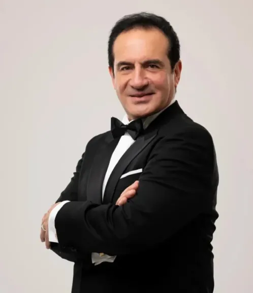 بعد تصريحات رئيس الأوبرا.. محمد ثروت يحسمها: لن أشارك في إهانة الفن المصري