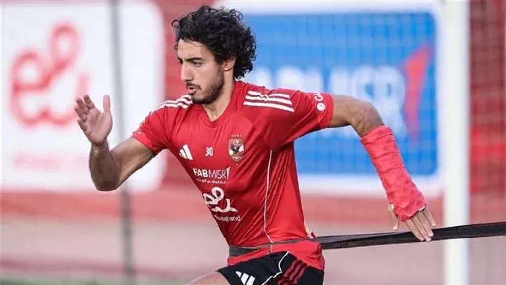 «لا جنيه زيادة».. قناة الأهلي توجه رسالة حاسمة لمحمد هاني وياسر إبراهيم بشأن التجديد