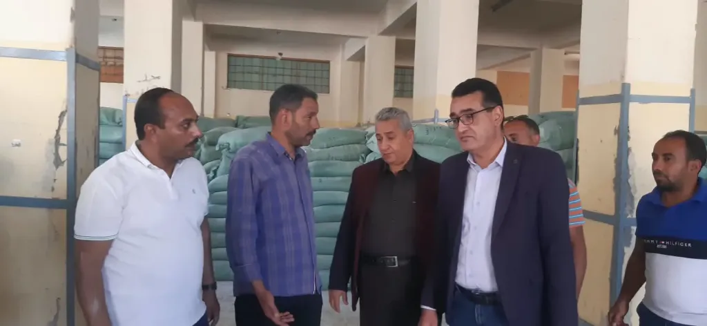 لضمان توفر الأرصدة..وكيل تموين الأقصر يتفقد مطحن الاتحاد لمتابعة إنتاج الدقيق المدعم