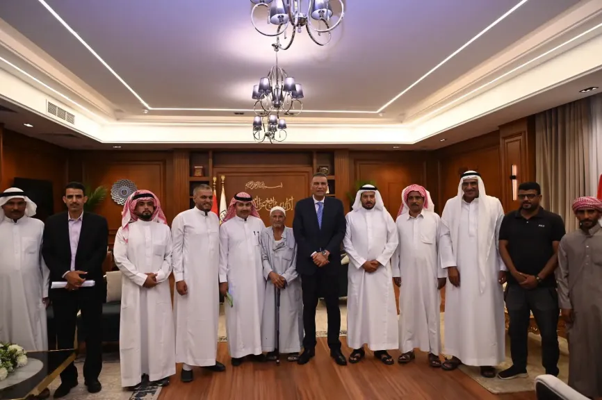 محافظ جنوب سيناء يبحث مع النواب ومشايخ وعواقل المحافظة مطالب المواطنين وسبل حلها