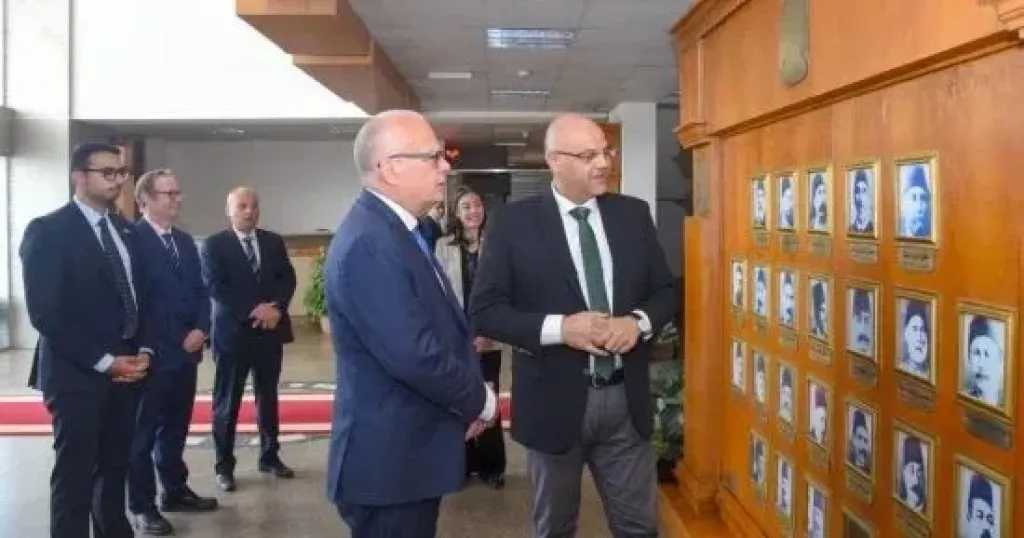 محافظ الإسكندرية يستقبل سفير السويد لبحث مشروعات الـ BRT والغاز الحيوي