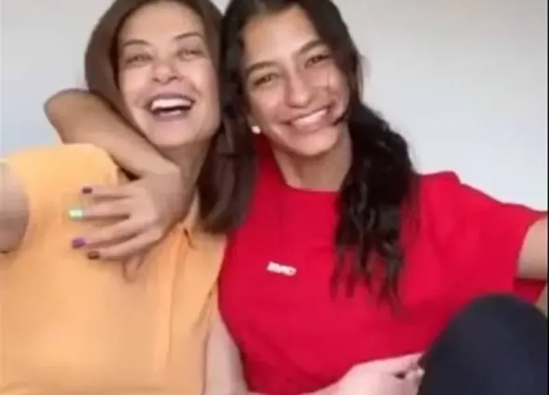 منال سلامة وأميرة أديب 