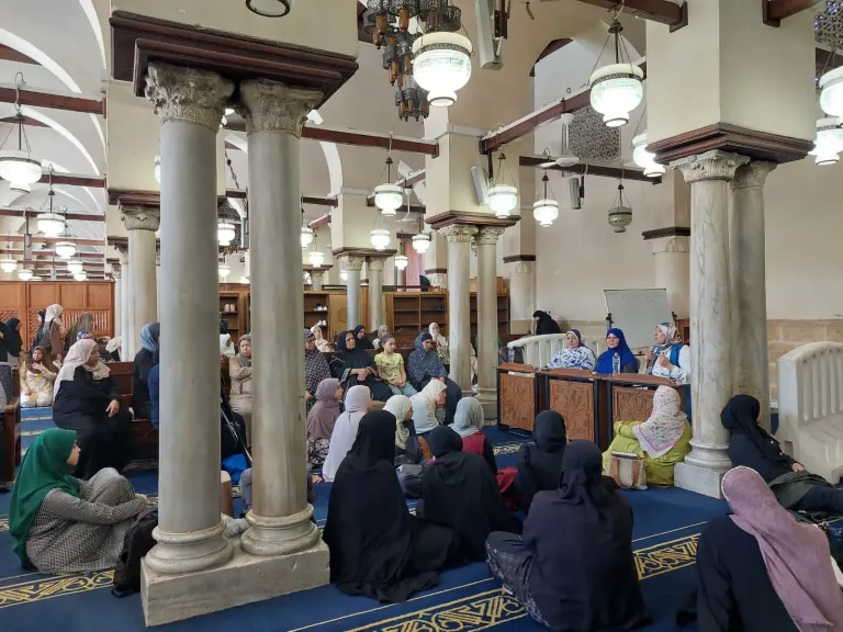 «الجامع الأزهر» يناقش «الرعاية النفسية للمرأة في هدي الكتاب والسنة» ويحذر من مخاطر «متلازمة القلب المنكسر»