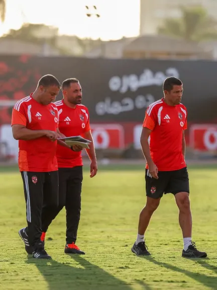 هاني حتحوت يكشف قرار عموتة.. الشناوي للكونفدرالية وشوبير لحراسة الأهلي في الدوري