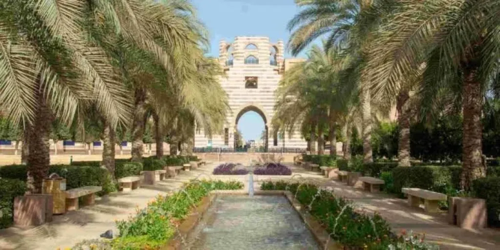 الجامعة الأمريكية بالقاهرة تدرب 100 متخصص إفريقي في قضايا المناخ