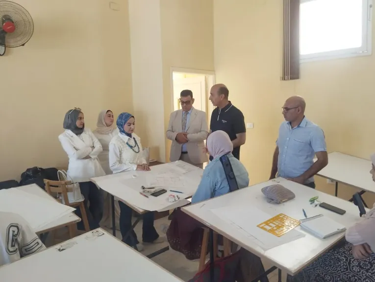 رئيس جامعة دمنهور: تأهيل الطلاب لسوق العمل وريادة الأعمال أولوية