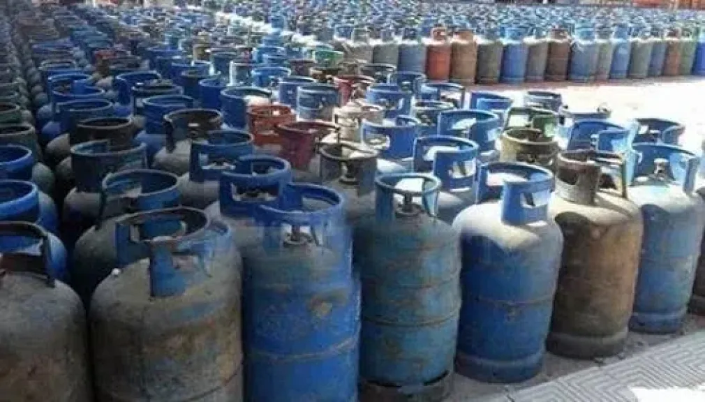 بعد أنباء عن نقص الأسطوانات.. «البترول»: الغاز الصب متوافر والمصانع تعمل بكامل طاقتها