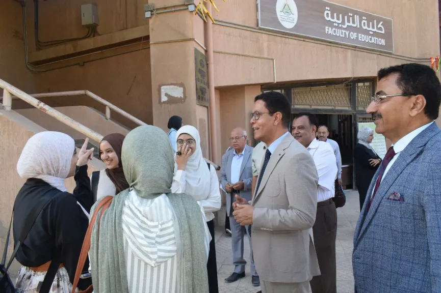 «الجامعة مش مناهج وشهادات».. رئيس جامعة بنها يكشف هدفه في بناء شخصية الطلاب