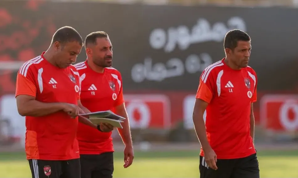 سباق مع الزمن في التتش.. شوبير يكشف موقف ثلاثي الأهلي المصاب قبل صدام الزمالك
