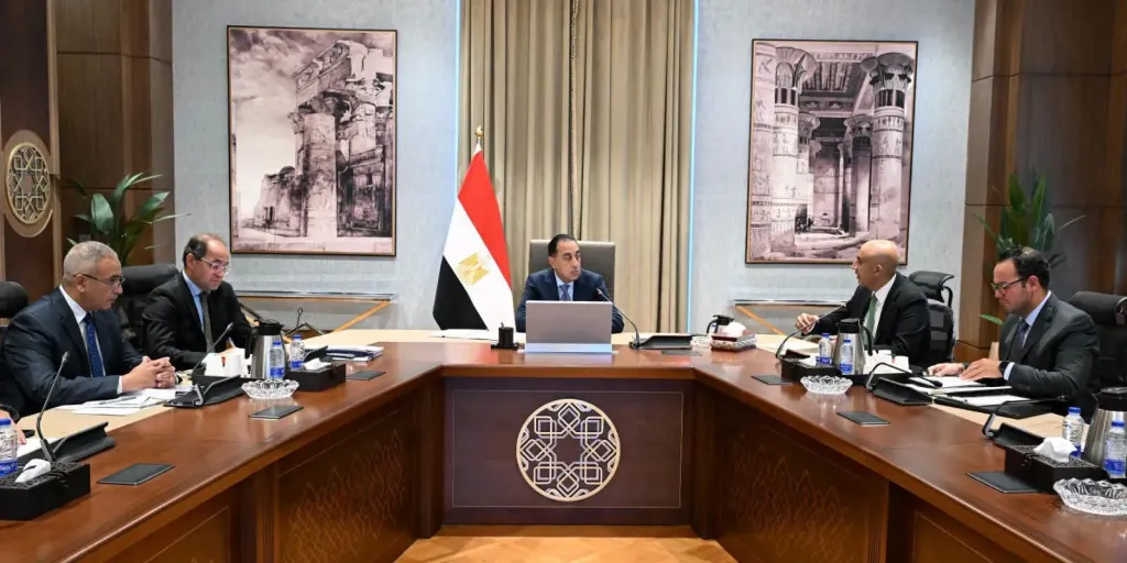 رئيس الوزراء يوجه بتحويل 250 مدرسة للتكنولوجيا التطبيقية بالشراكة مع القطاع الخاص