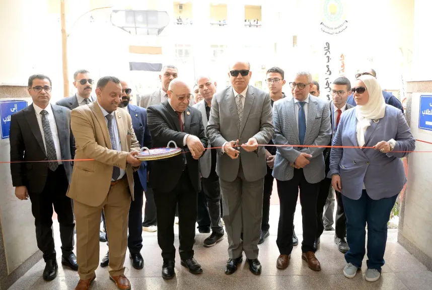 آداب المنصورة تحيي الذكرى الـ53 لنصر أكتوبر بحضور رئيس الجامعة