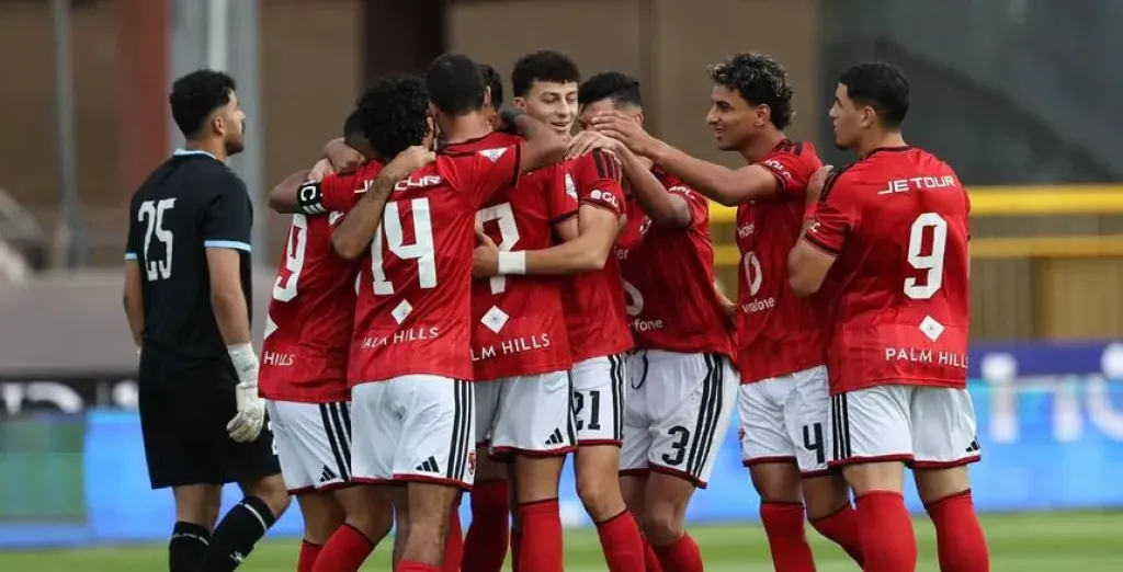 4 غيابات محتملة تضرب الأهلي قبل قمة الزمالك.. وعموتة يترقب التقرير الطبي