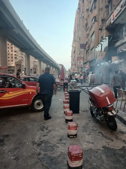 البيئة تكثف التفتيش على المحال.. حاويات القمامة شرط لمنع تراكم المخلفات