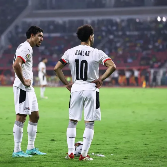 صلاح ومرموش وحمزة عبد الكريم.. اختبارات قوية تنتظر نجوم مصر في الملاعب الأوروبية
